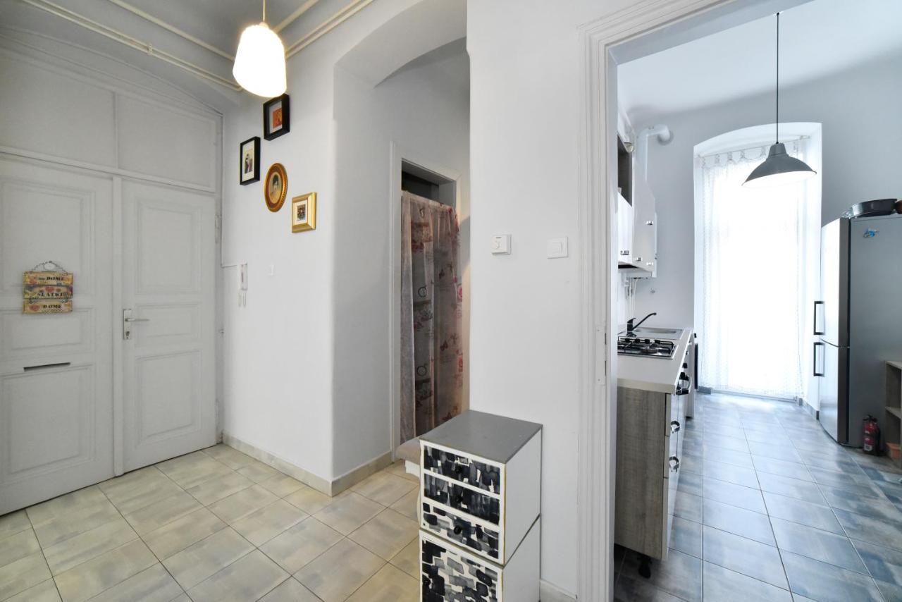 דירות 1Br In Central Zagreb & Main Station, Free Parking מראה חיצוני תמונה
